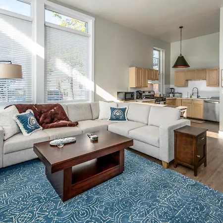 Apartamento Near Otr And Tql,75In Tv, Lux Beds And Wifi, Free Parking